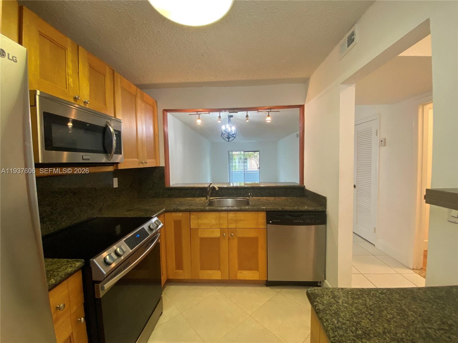 JEFFERSON GARDENS CONDO · #2 in Miami Beach - Photo 5