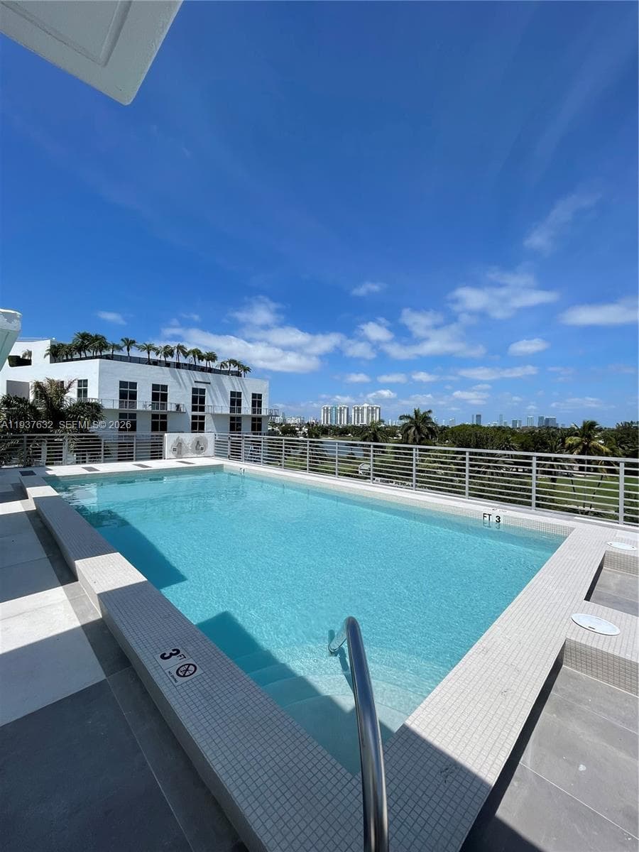 MID GOLF SUB · #12 in Miami Beach - Photo 44