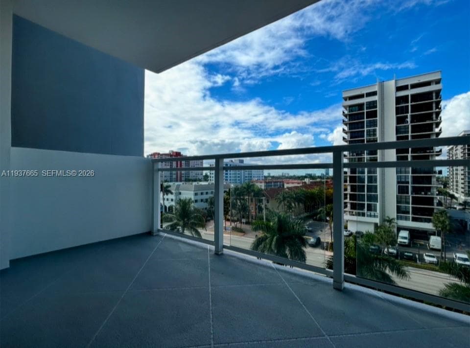 detail sliding doors / hurricane impact sliding doors and windows