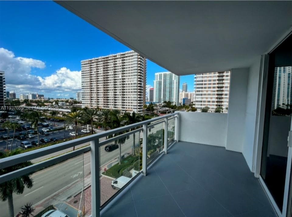 bright sunny ocean drive icw views