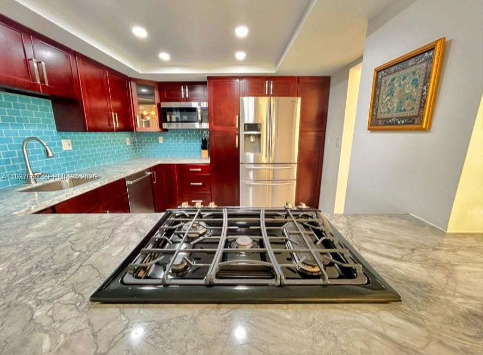ample countertop preparation space