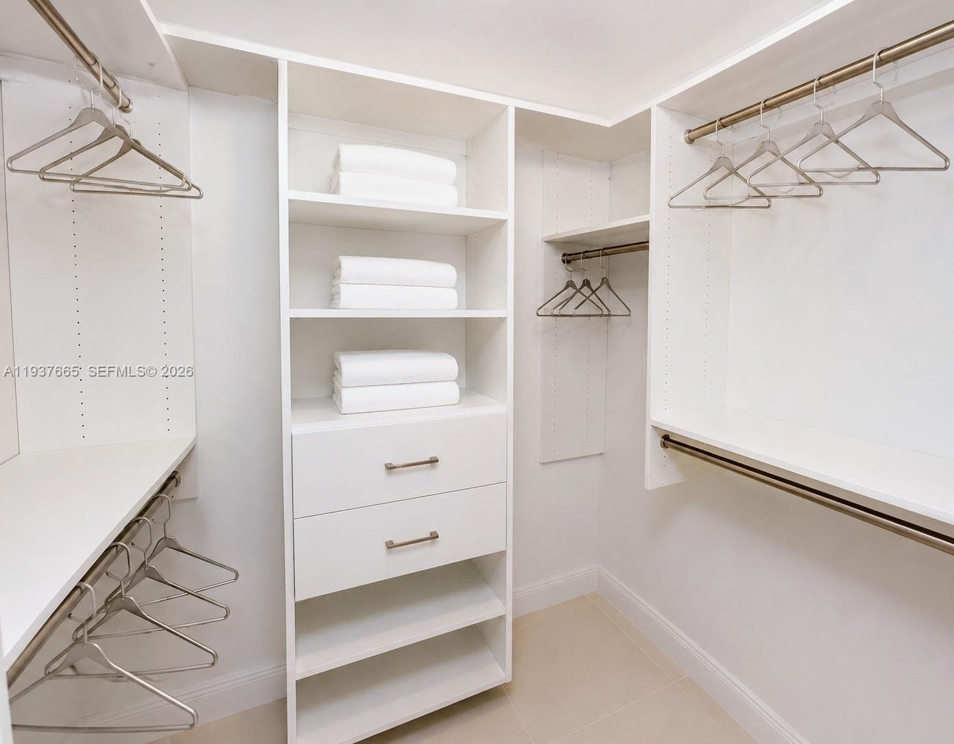 Private self contained laundry station