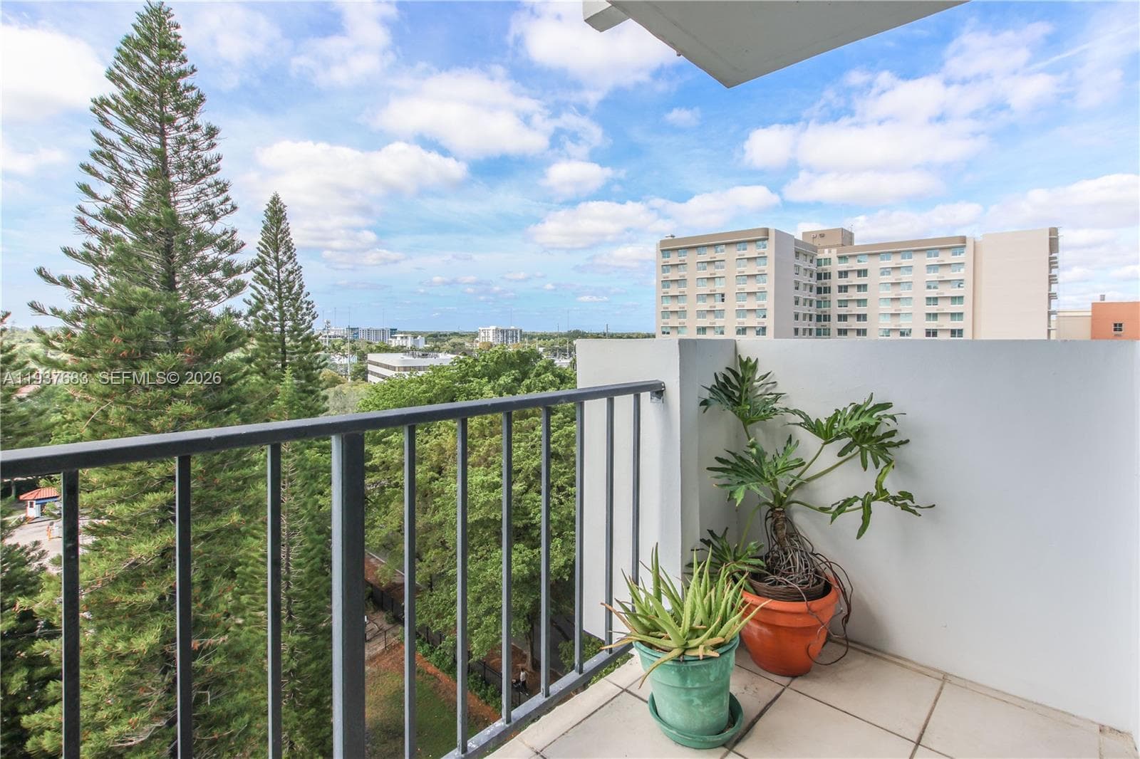 COMMODORE PLAZA CONDO · #901 in Aventura - Photo 14