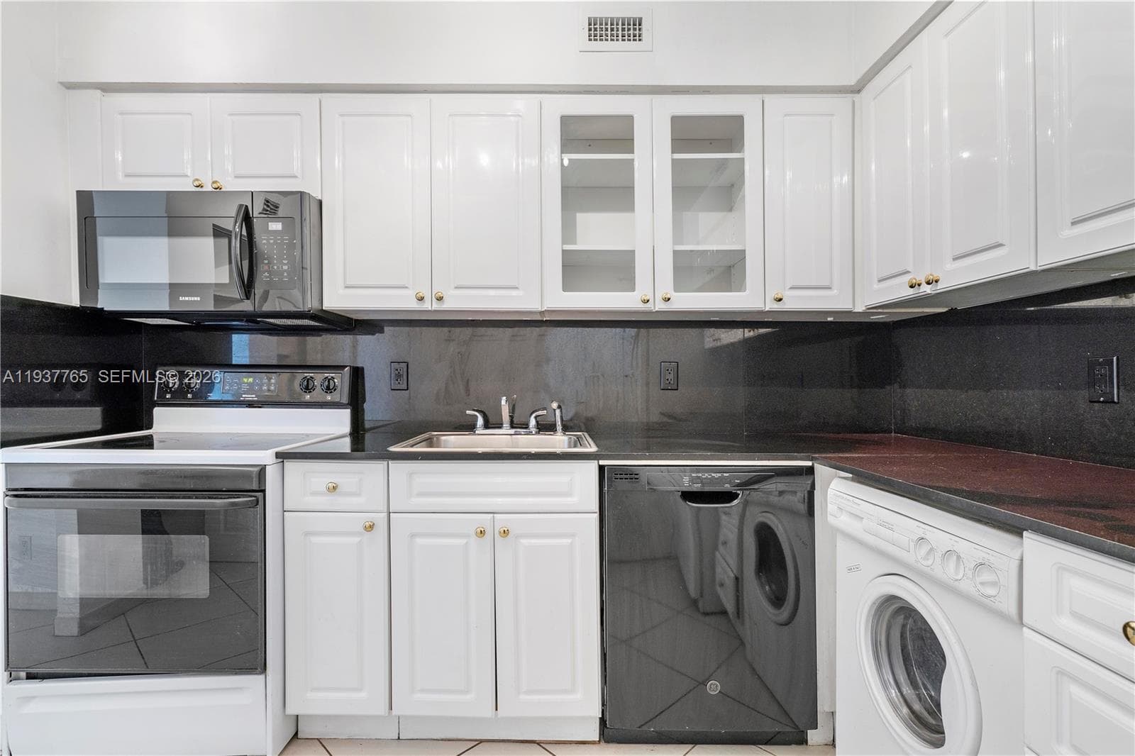 AQUASOL CONDO · #4P in Miami Beach - Photo 17
