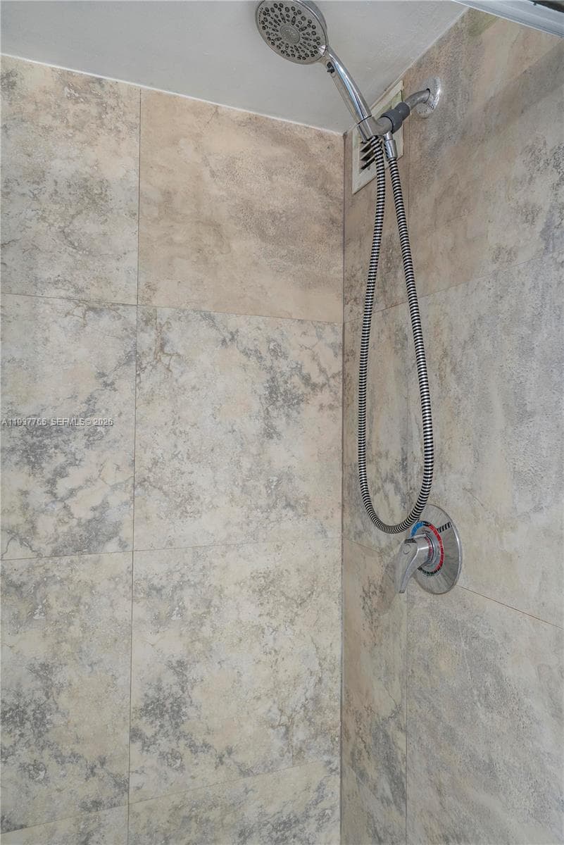 AQUASOL CONDO · #4P in Miami Beach - Photo 14