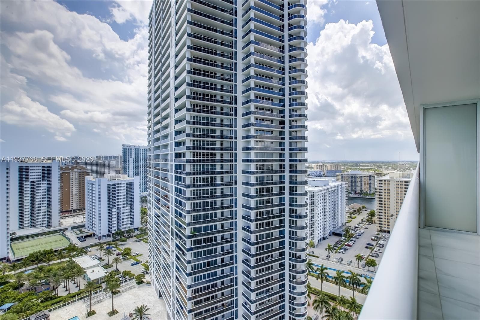 BEACH CLUB TWO CONDO · #2402 in Hallandale Beach - Photo 31