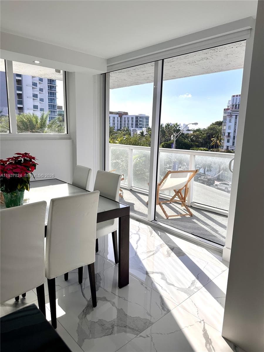 THE ROYAL CLUB CONDO · #408 in Miami Beach - Photo 2
