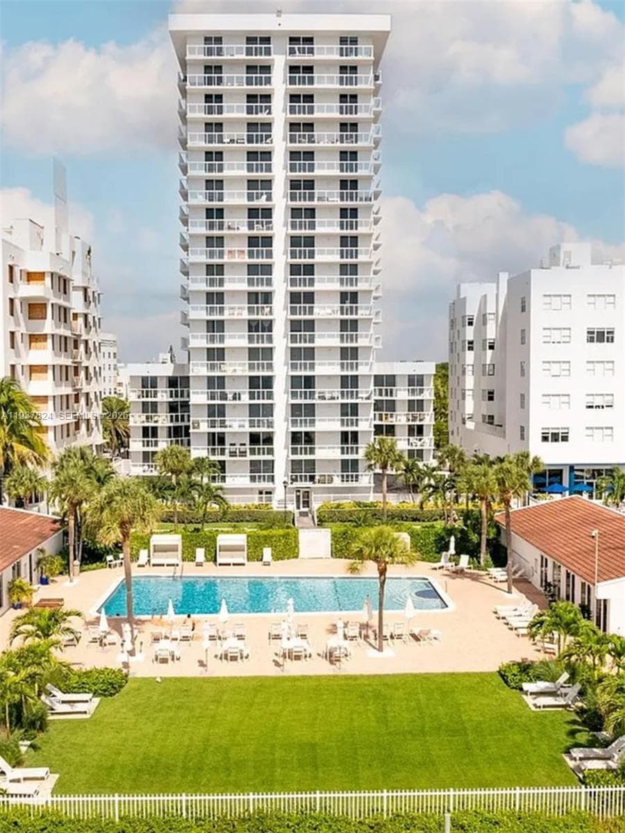 THE ROYAL CLUB CONDO · #408 in Miami Beach - Photo 12