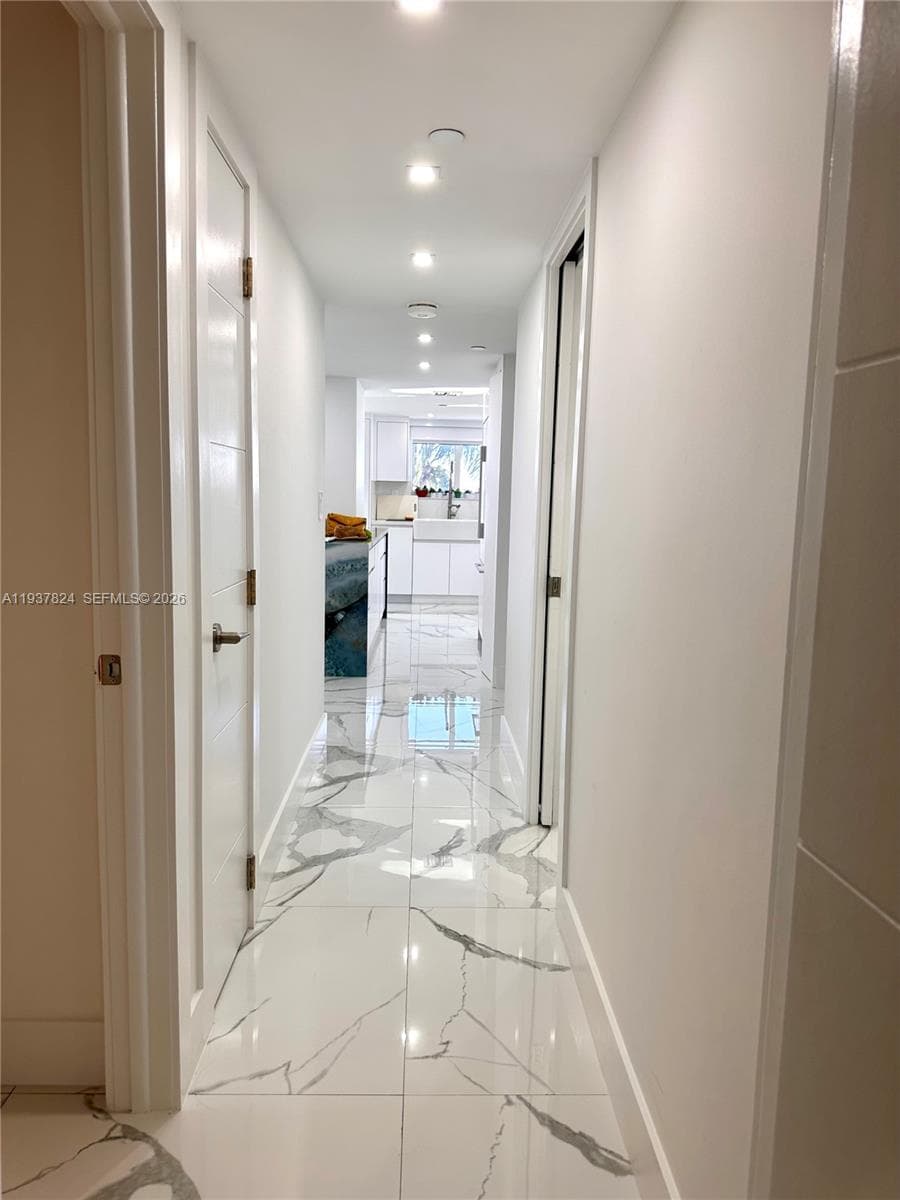THE ROYAL CLUB CONDO · #408 in Miami Beach - Photo 3
