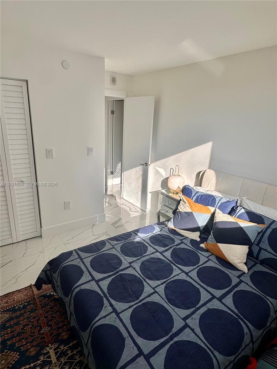 THE ROYAL CLUB CONDO · #408 in Miami Beach - Photo 5