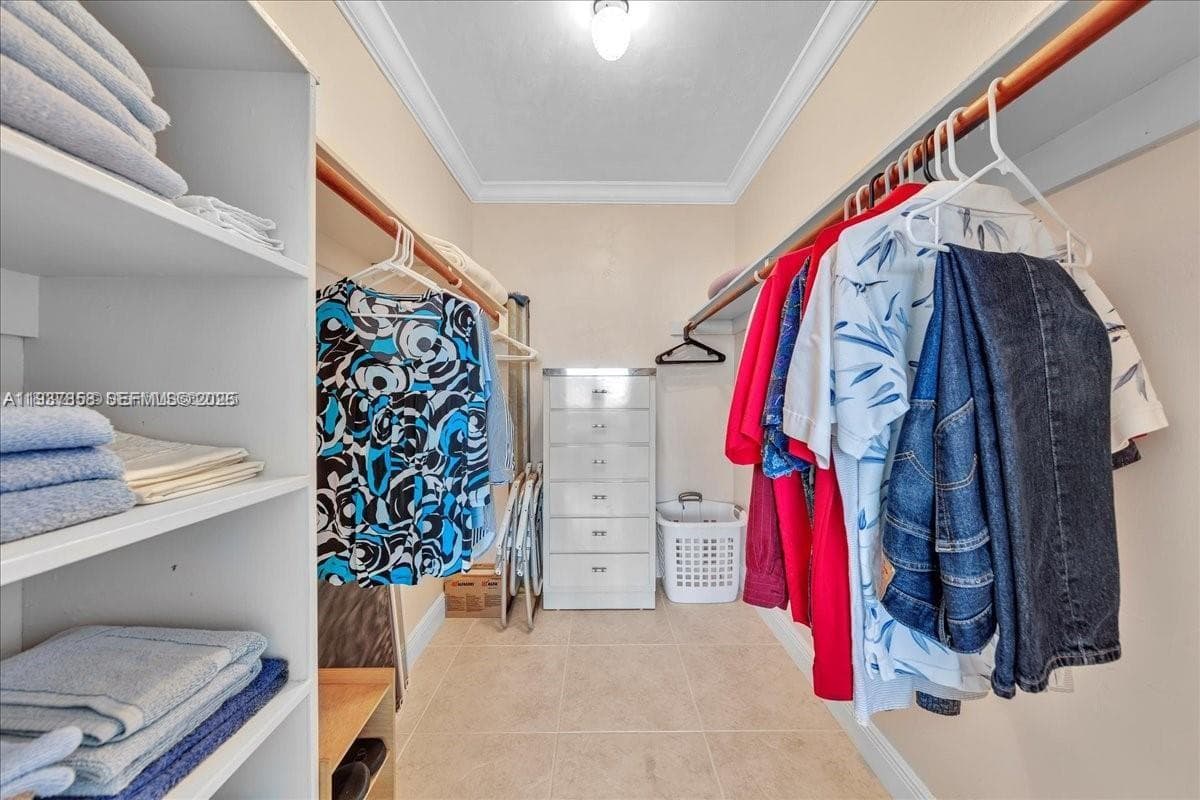Hollywood Towers Condo · #904 in Hollywood - Photo 31
