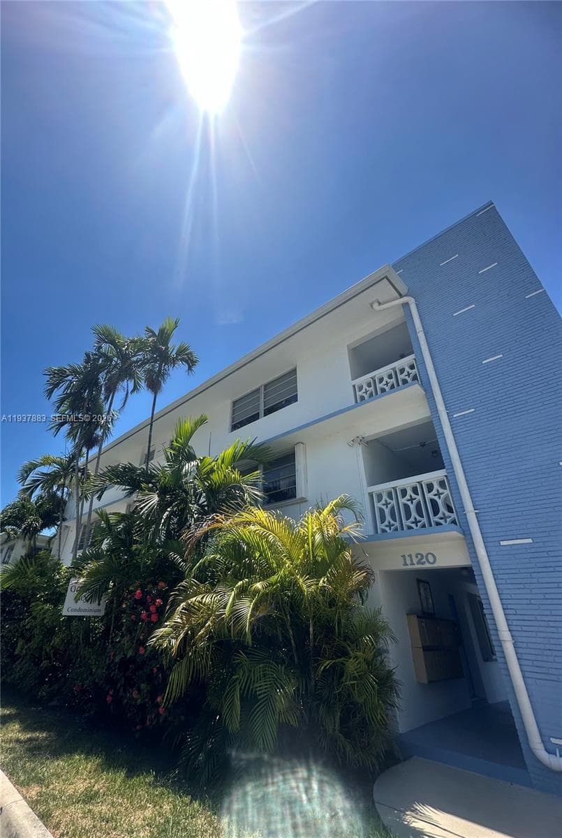 GOLDEN KEY CONDO, THE · #4 in Bay Harbor Islands - Photo 9