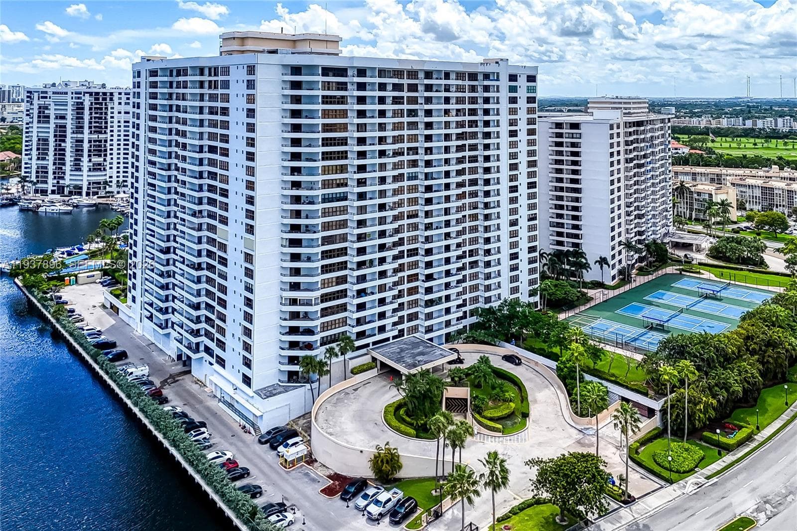 OLYMPUS CONDO · #911 in Hallandale Beach - Photo 56