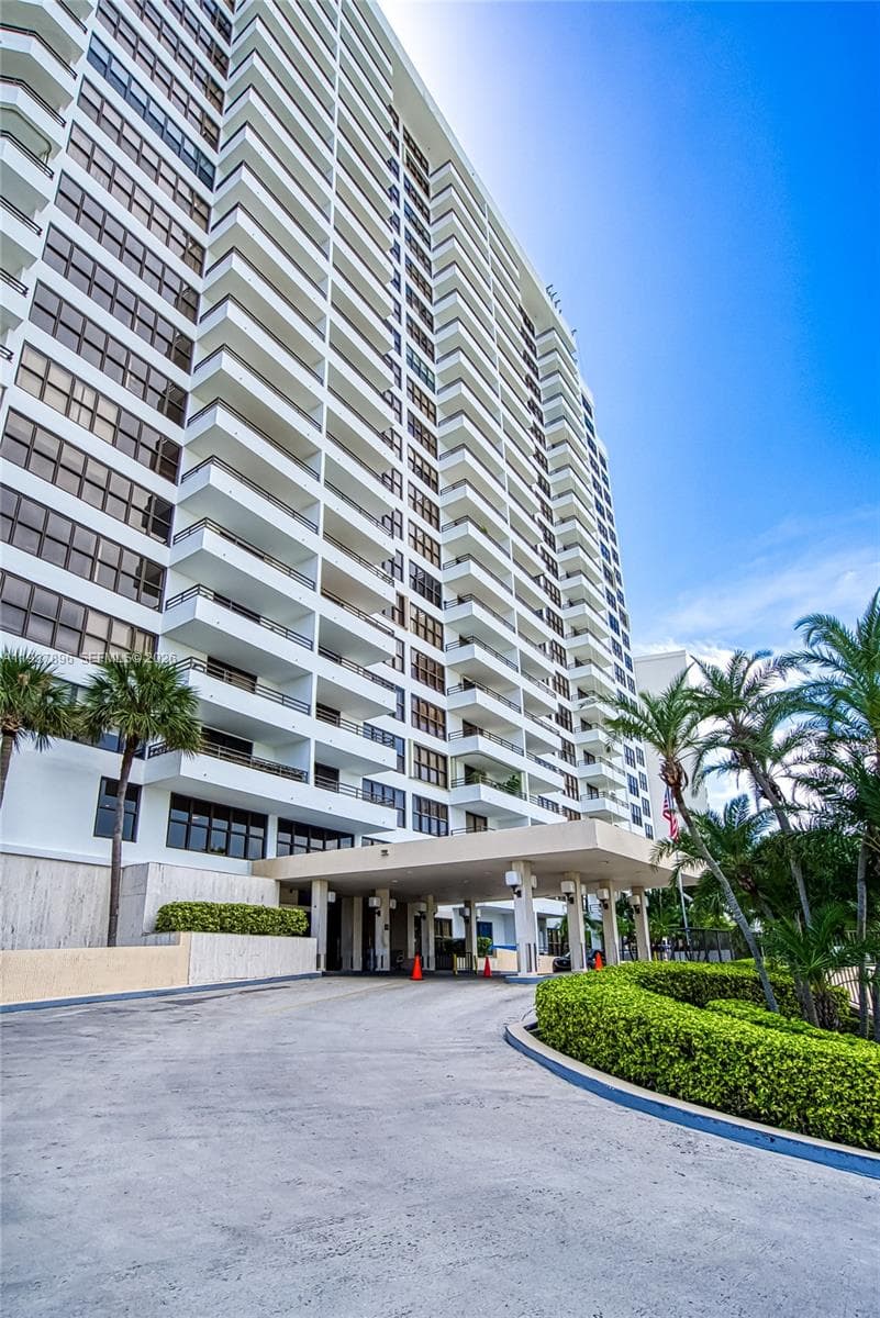 OLYMPUS CONDO · #911 in Hallandale Beach - Photo 47
