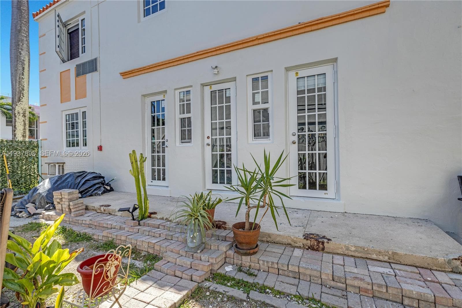 Beach Gardens · #2 in Miami Beach - Photo 15