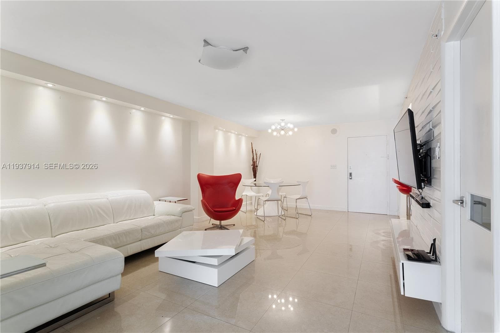 THE RIVIERA CONDO · #1110 in Miami Beach - Photo 2