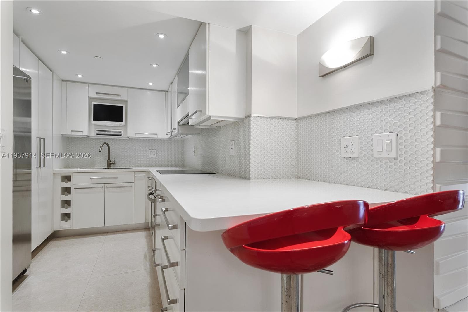THE RIVIERA CONDO · #1110 in Miami Beach - Photo 4