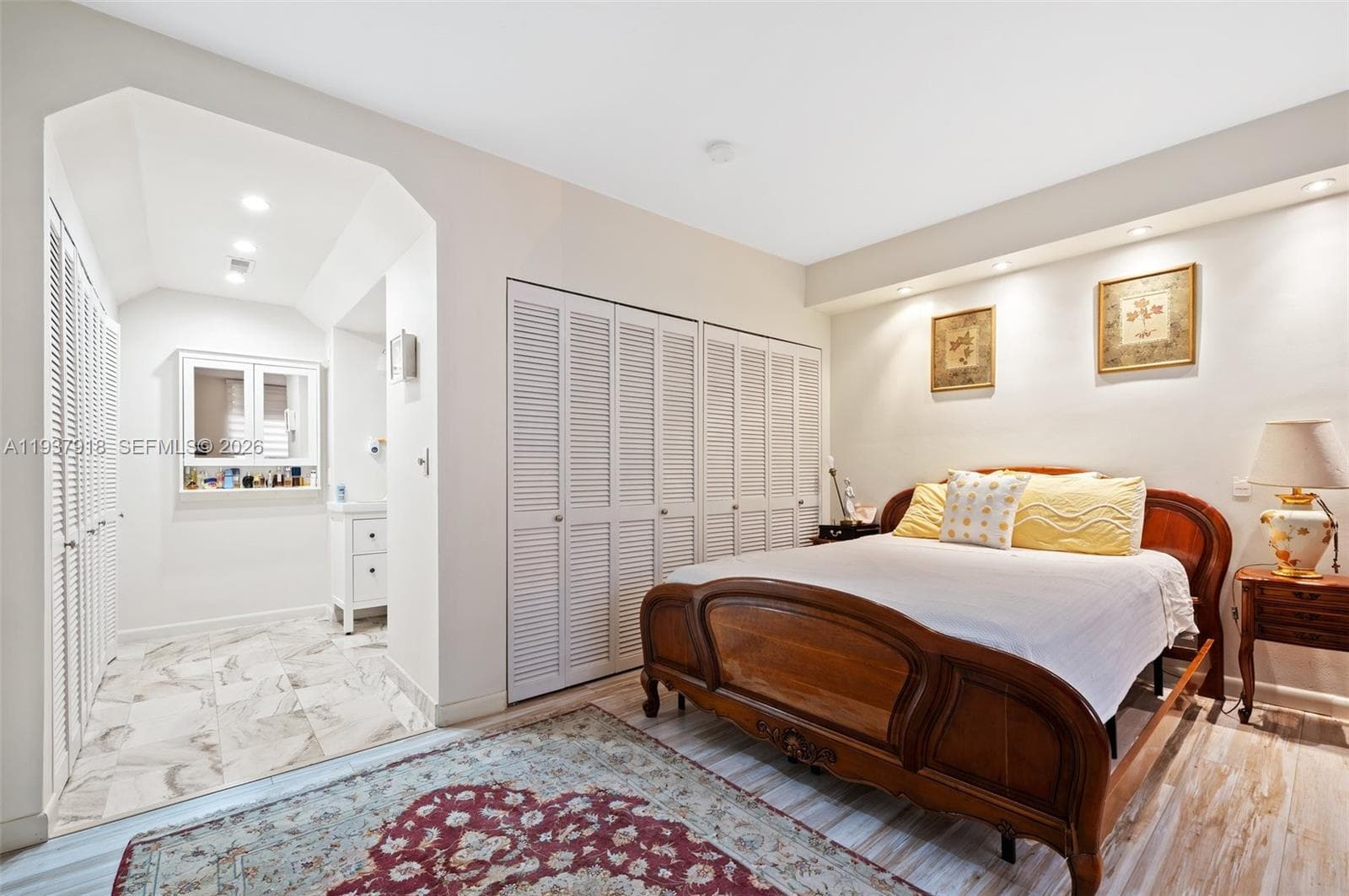Plaza of bal Harbour · #1211 in Bal Harbour - Photo 16