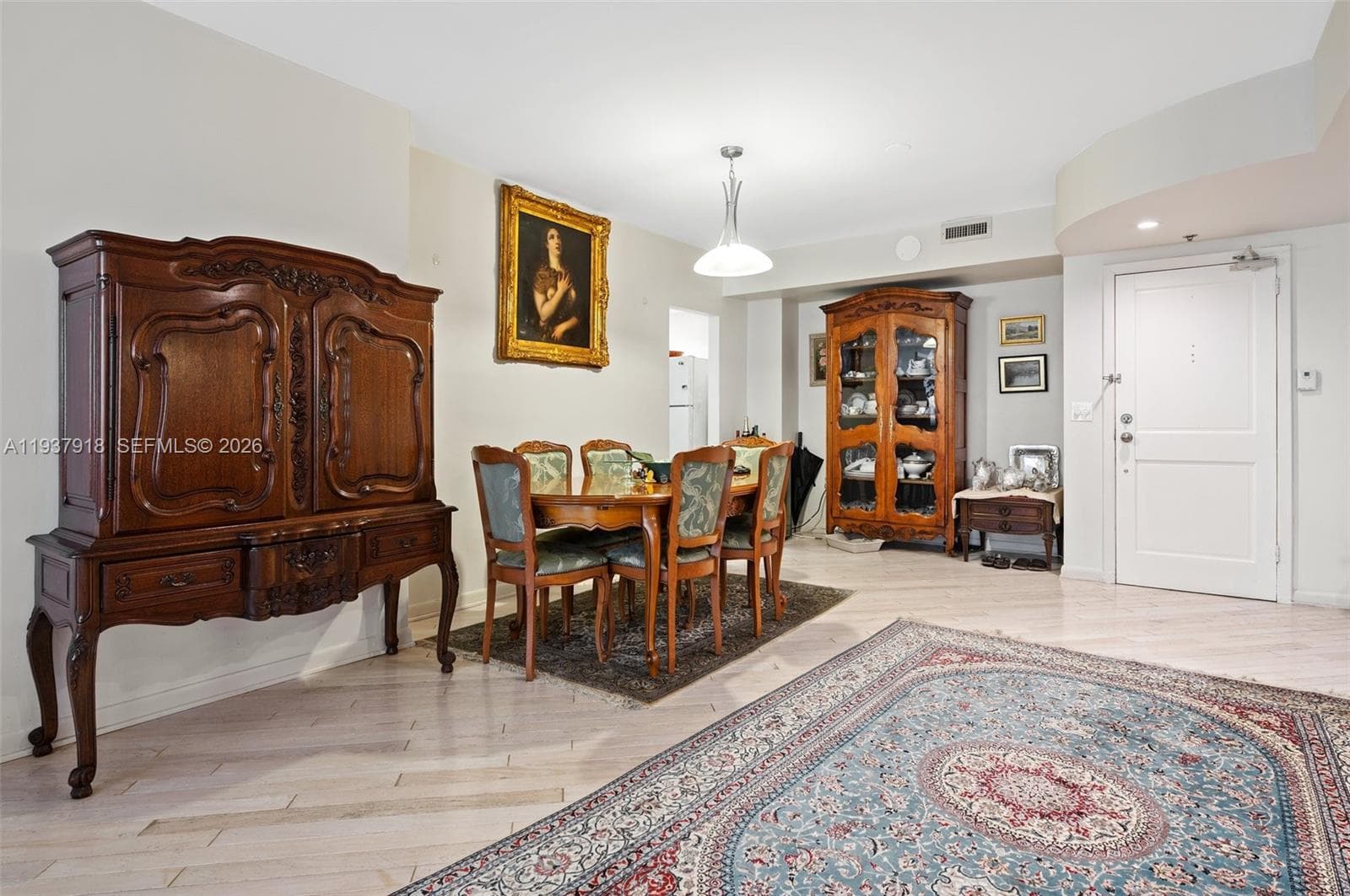 Plaza of bal Harbour · #1211 in Bal Harbour - Photo 12