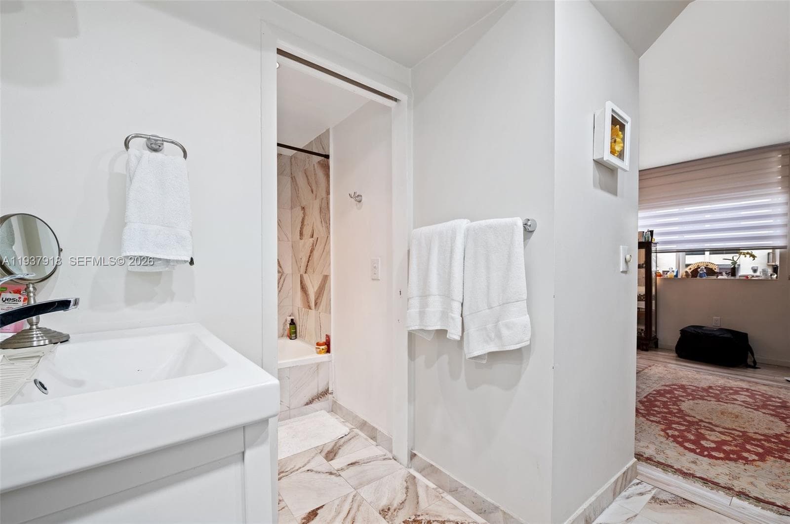 Plaza of bal Harbour · #1211 in Bal Harbour - Photo 18