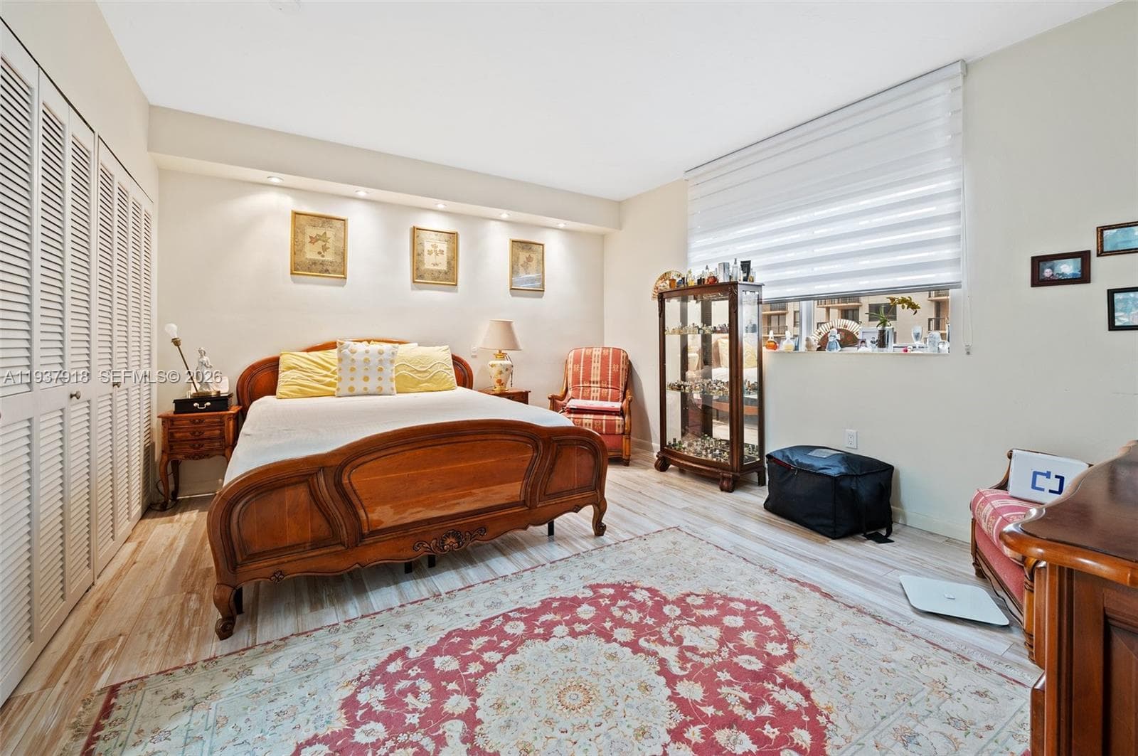Plaza of bal Harbour · #1211 in Bal Harbour - Photo 15