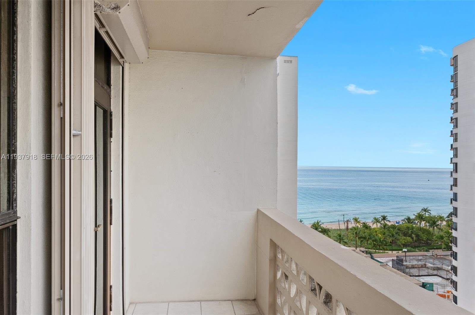 Plaza of bal Harbour · #1211 in Bal Harbour - Photo 8