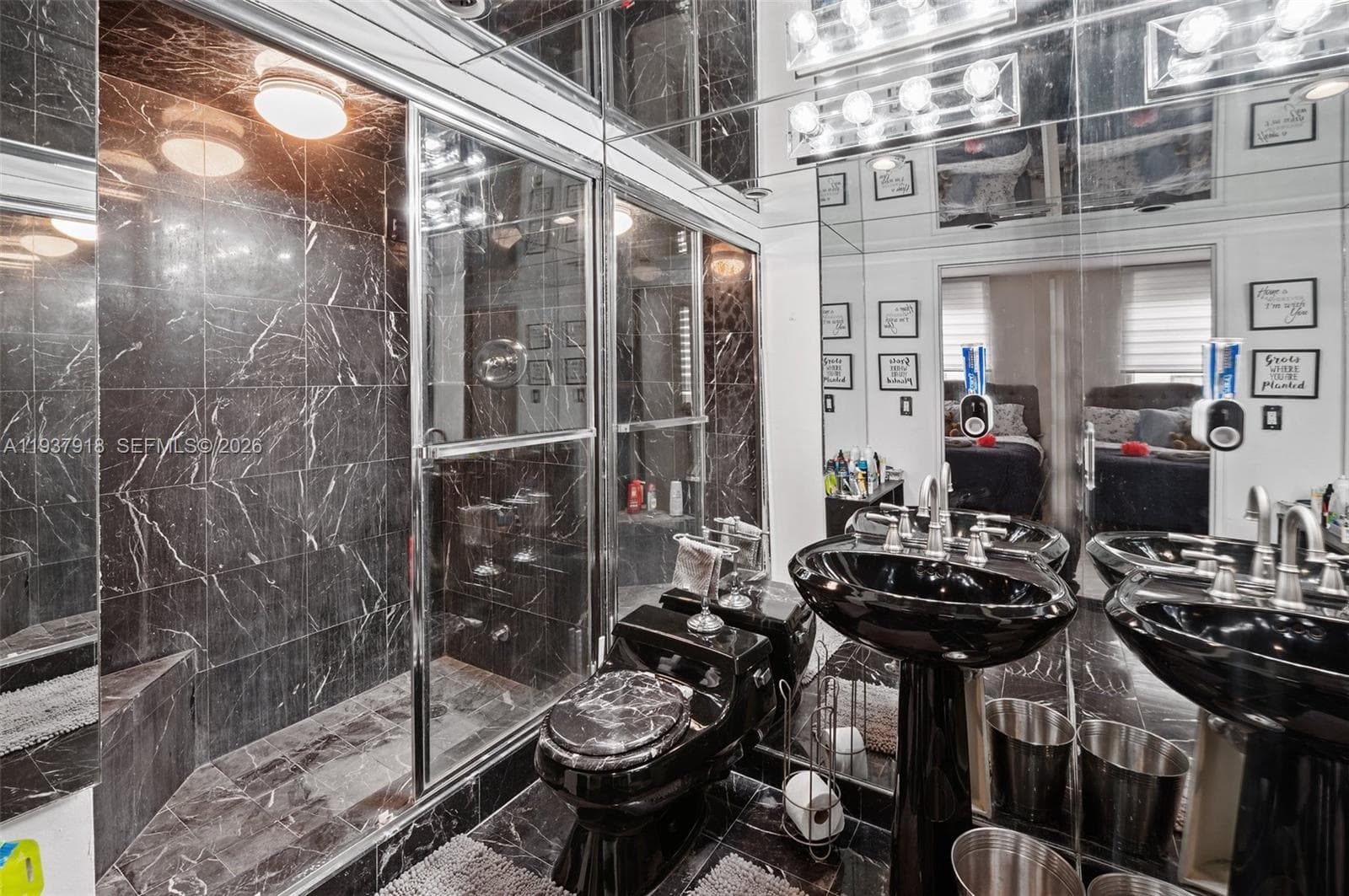Plaza of bal Harbour · #1211 in Bal Harbour - Photo 21