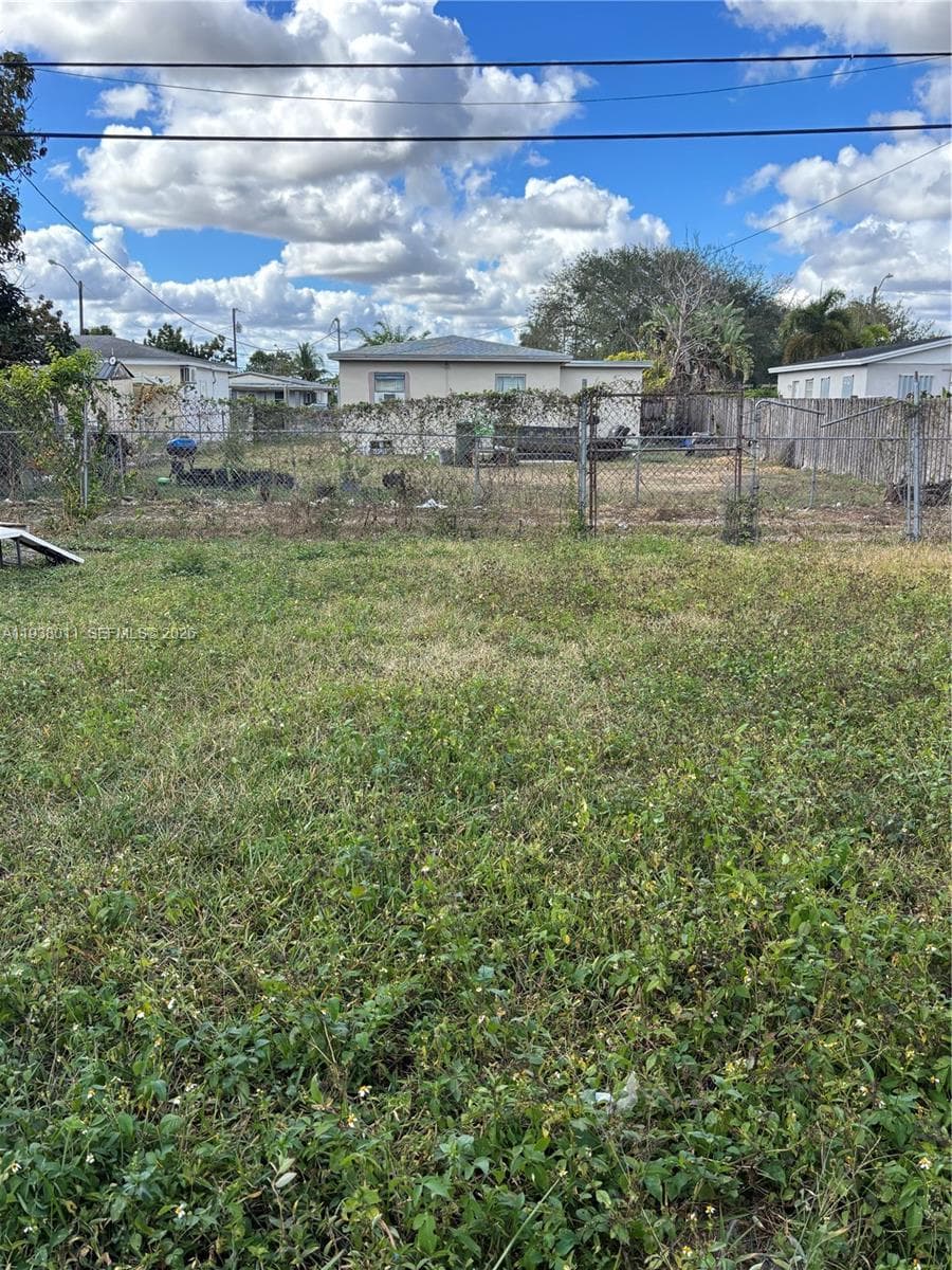 514 NW 7th Ave photo 3