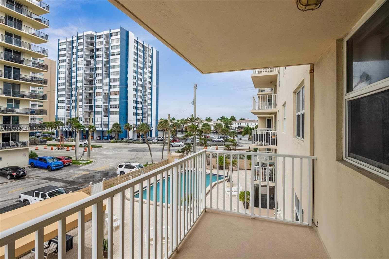 STRATFORD TOWERS CONDO · #306 in Hollywood - Photo 12