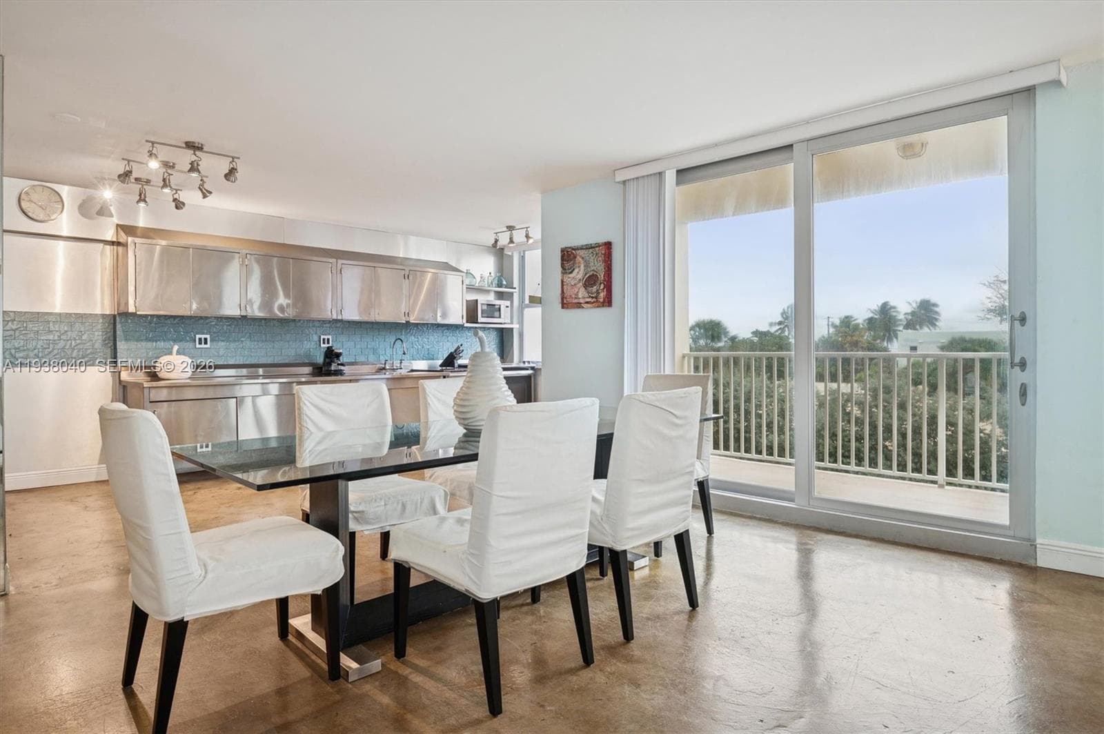 STRATFORD TOWERS CONDO · #306 in Hollywood - Photo 4