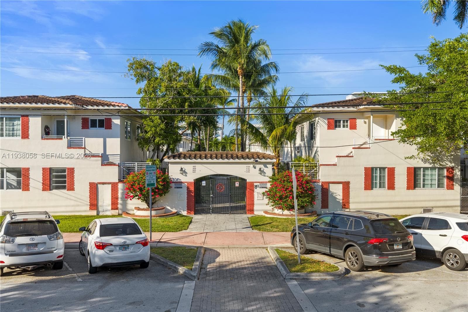 MARSEILLES CONDO · #21 in Miami Beach - Photo 17