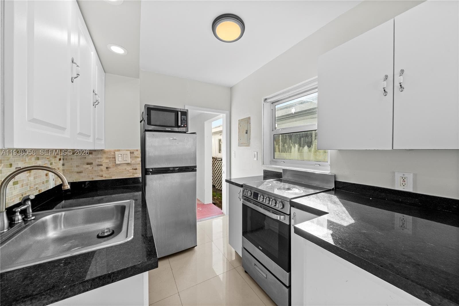 MARSEILLES CONDO · #21 in Miami Beach - Photo 12