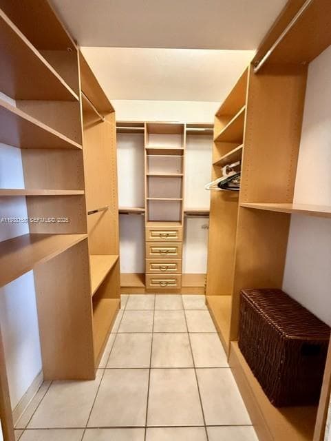 Triton Tower · #1114 in Miami Beach - Photo 8