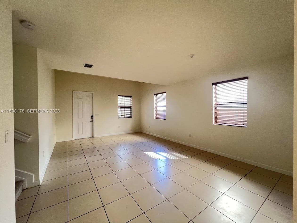 191 SE 35 TH AV. photo 46