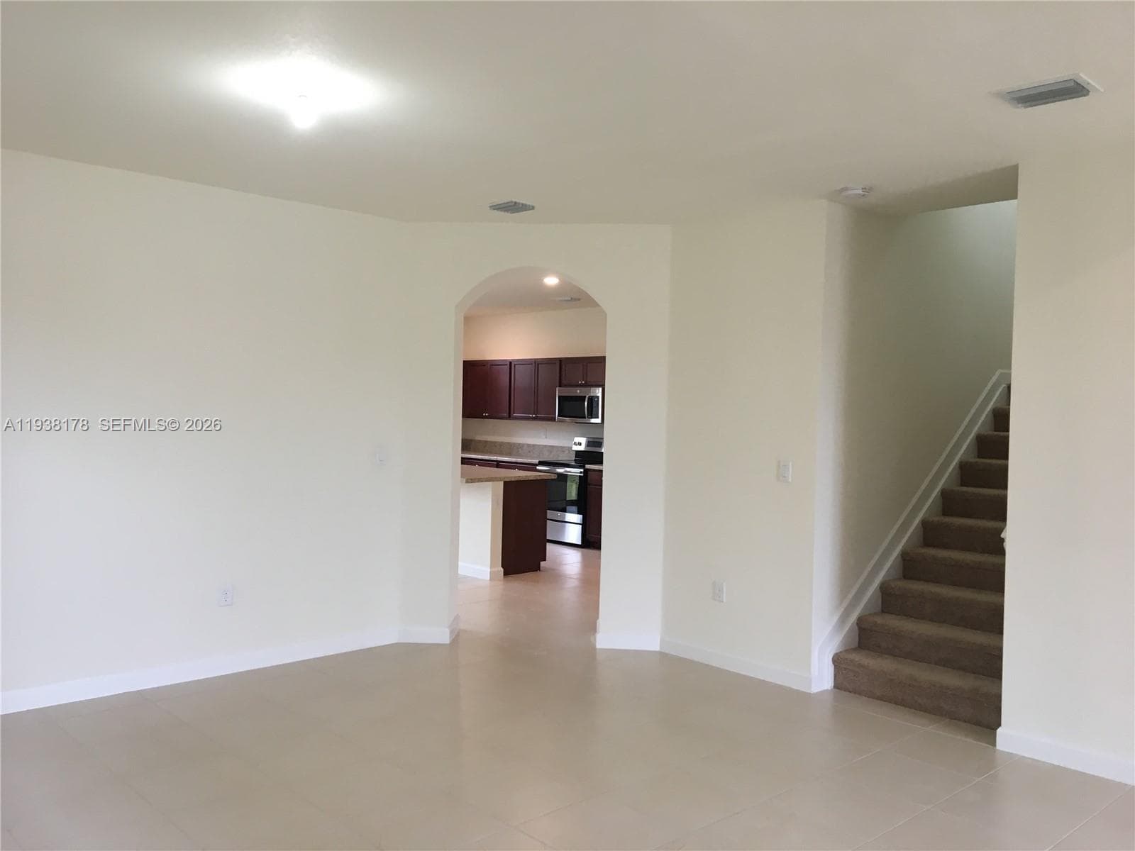 191 SE 35 TH AV. photo 8