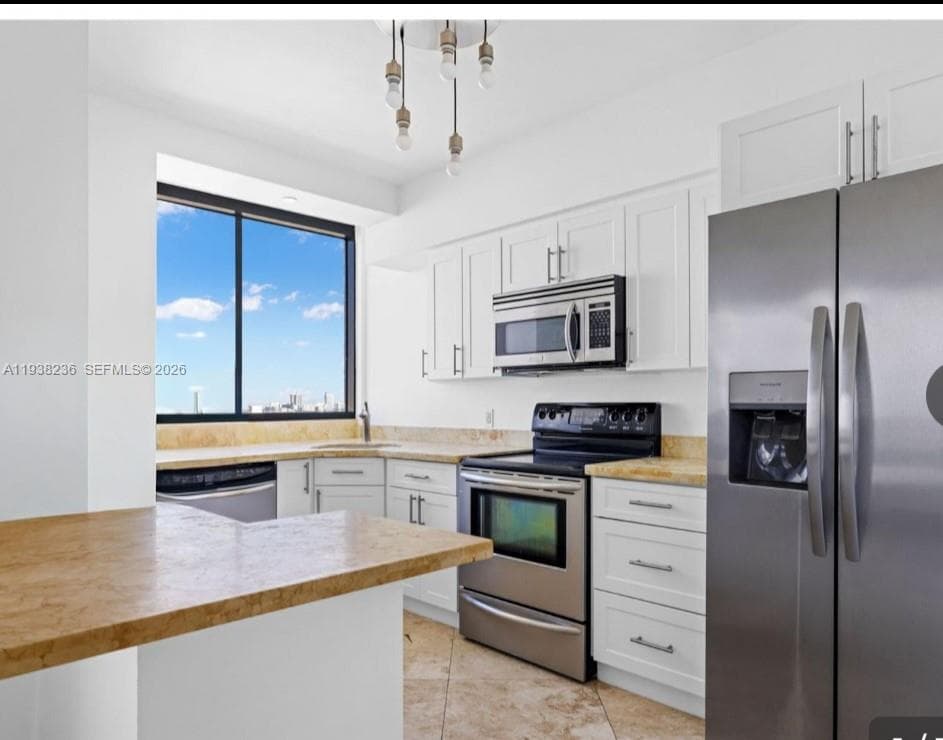 THE WAVERLY AT SOUTH BEAC · #1611 in Miami Beach - Photo 2