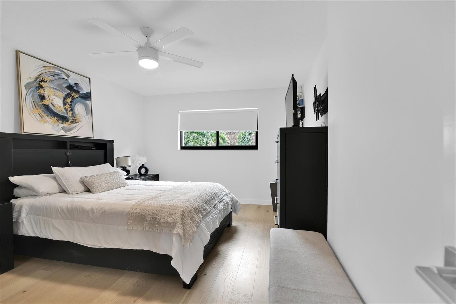 Second bedroom