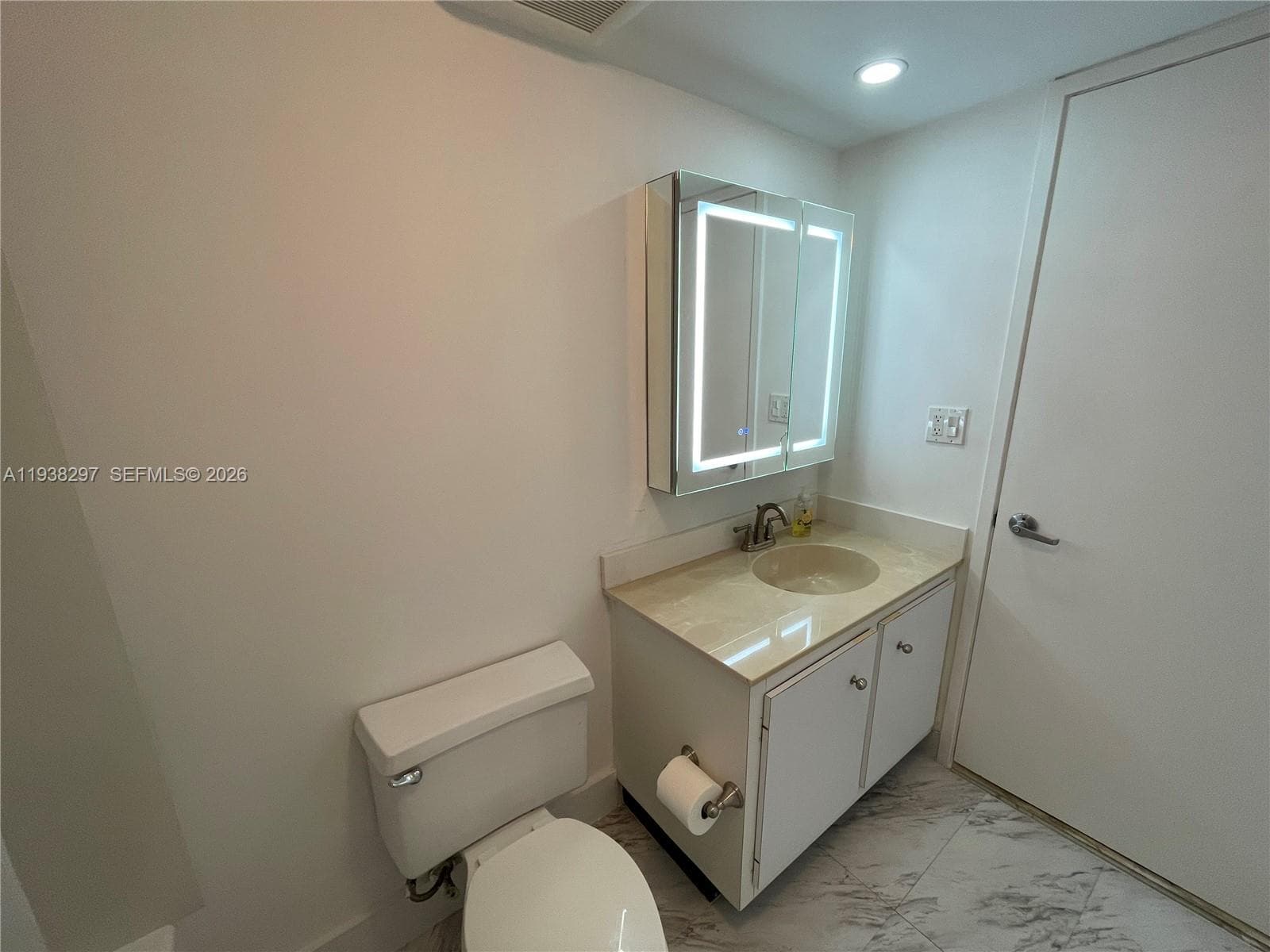 WINSTON TOWERS 600 CONDO · #305 in Sunny Isles Beach - Photo 16