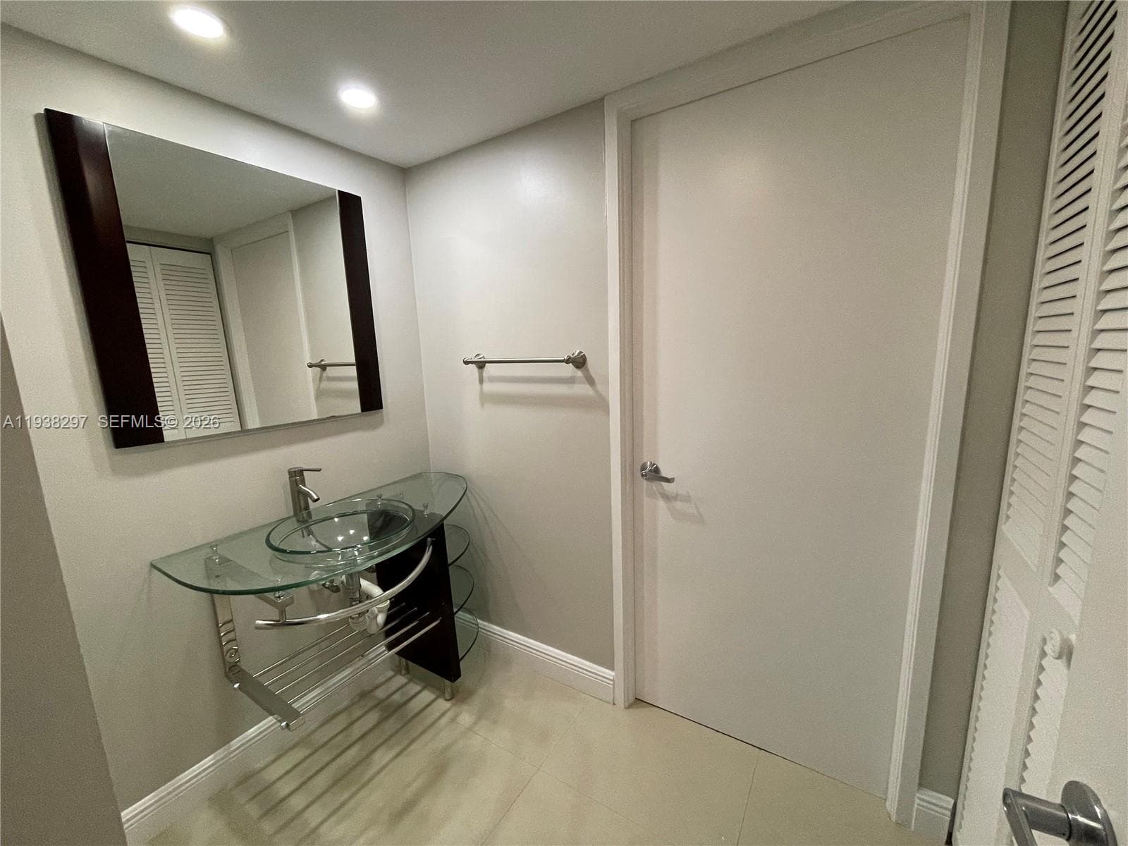 WINSTON TOWERS 600 CONDO · #305 in Sunny Isles Beach - Photo 12