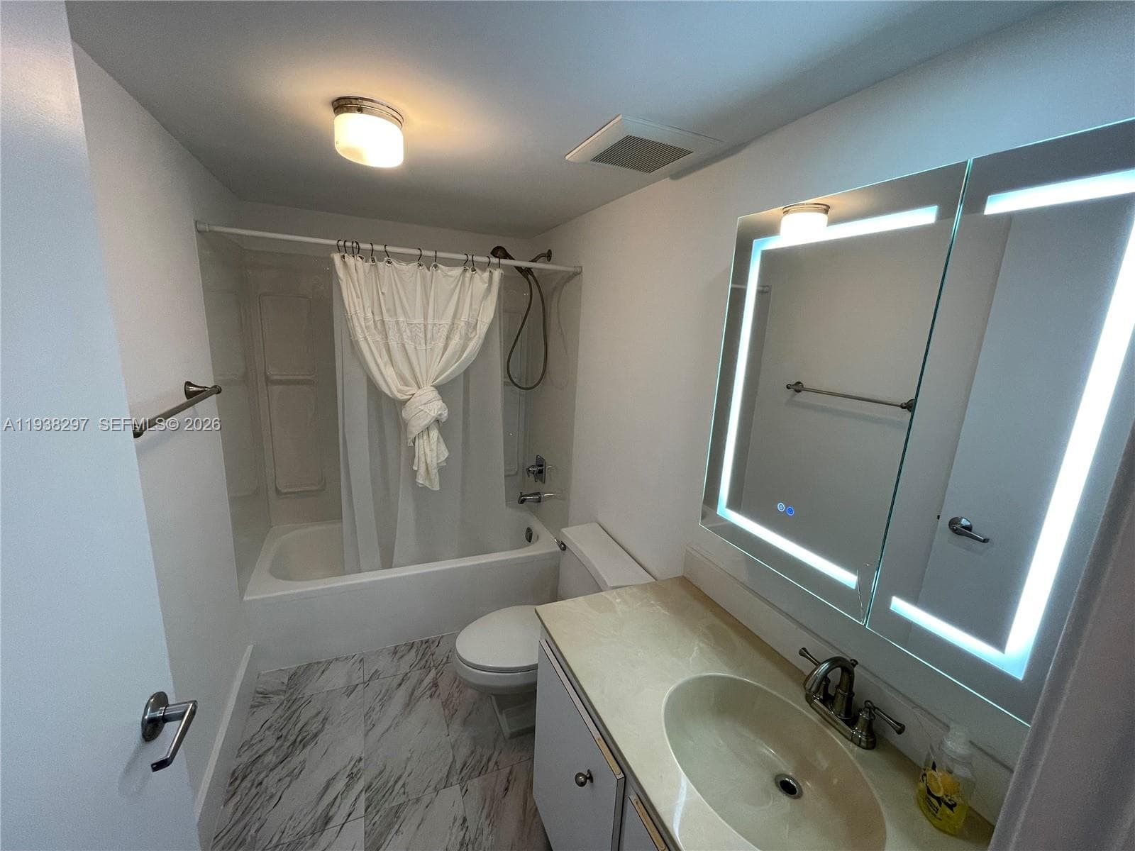 WINSTON TOWERS 600 CONDO · #305 in Sunny Isles Beach - Photo 15