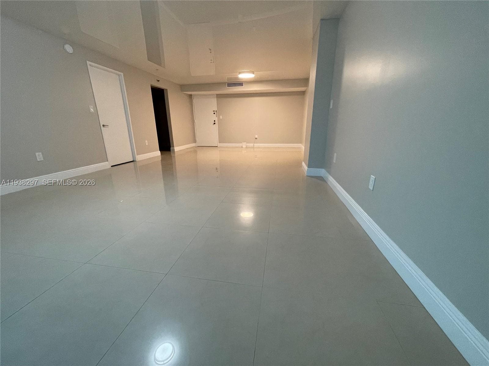 WINSTON TOWERS 600 CONDO · #305 in Sunny Isles Beach - Photo 8