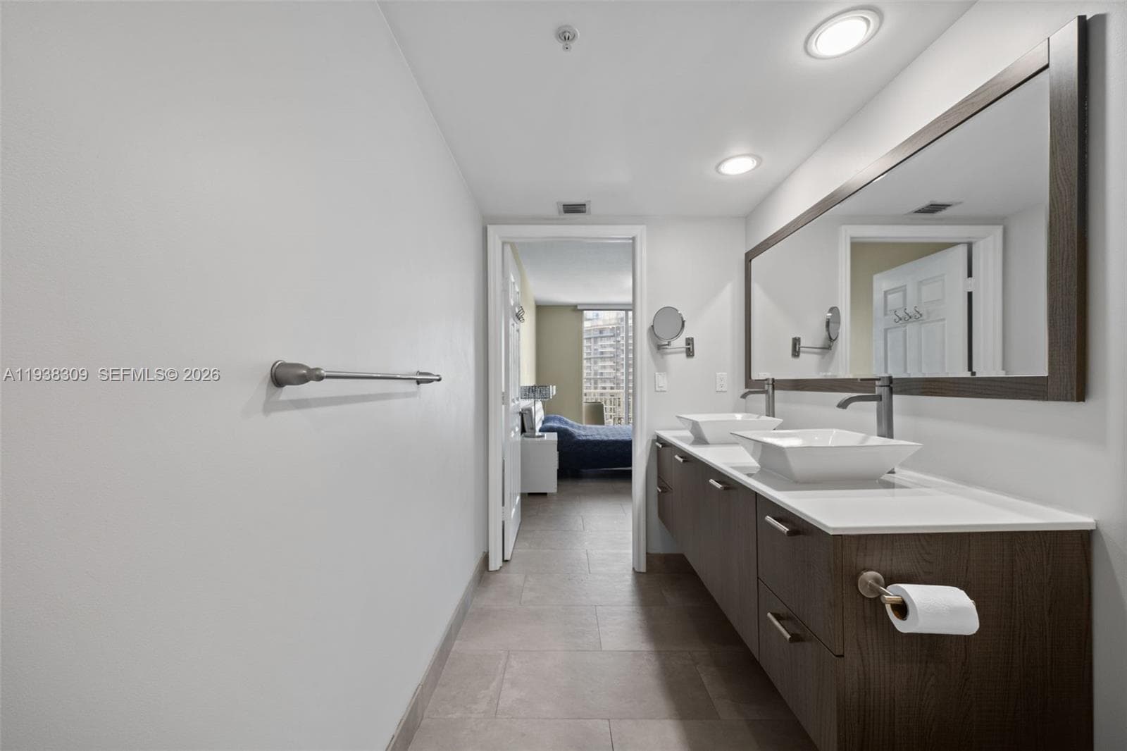 DUO CONDOMINIUM EAST · #2105E in Hallandale Beach - Photo 14