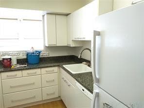 DESOTO PARK CONDO · #407 in Hallandale Beach - Photo 4