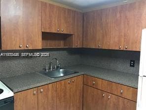 WOODSIDE APTS CONDO · #A211 in North Miami Beach - Photo 1