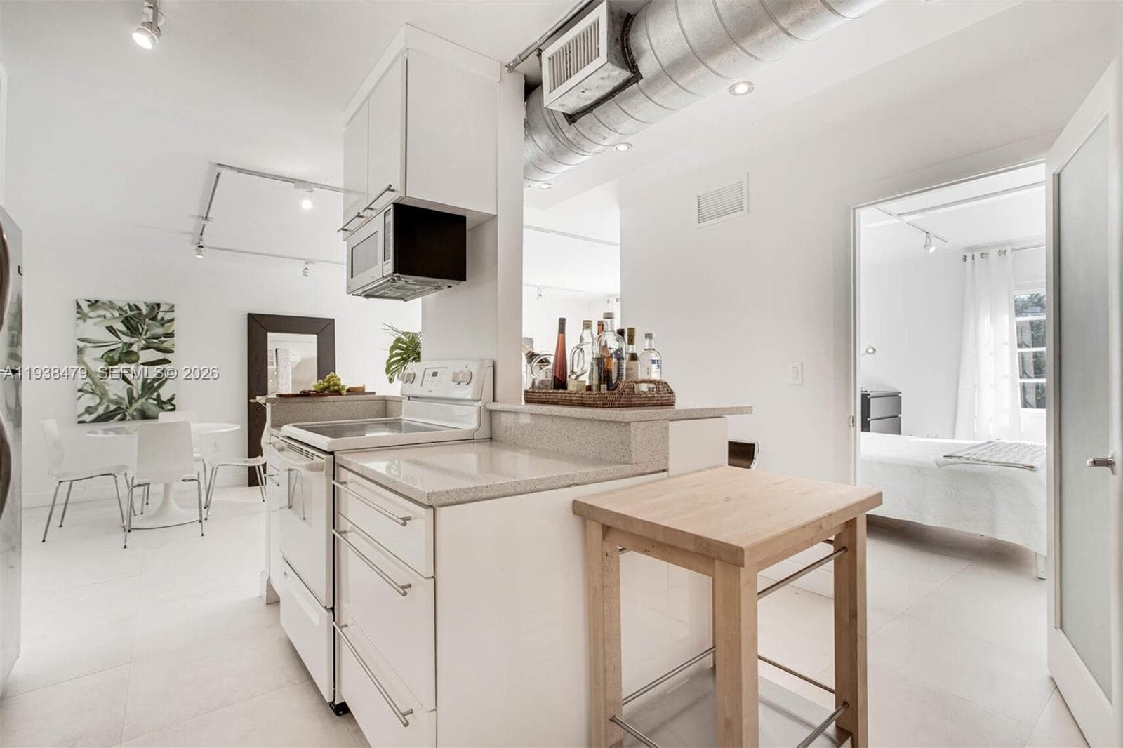 Laser Condominium · #2E in Miami Beach - Photo 10
