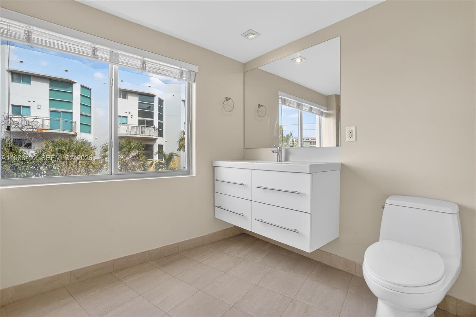 Vilamur Condominimum · #1 in Miami Beach - Photo 16