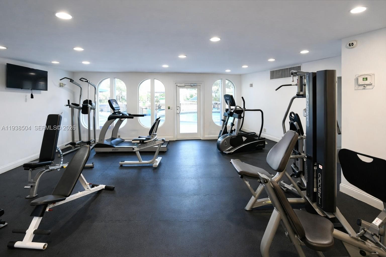 FAIRWAYS RIVIERA CONDO · #626 in Hallandale Beach - Photo 27