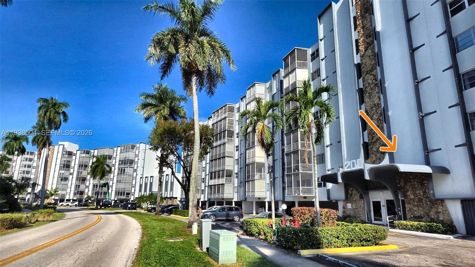 FAIRWAYS RIVIERA CONDO · #626 in Hallandale Beach - Photo 31