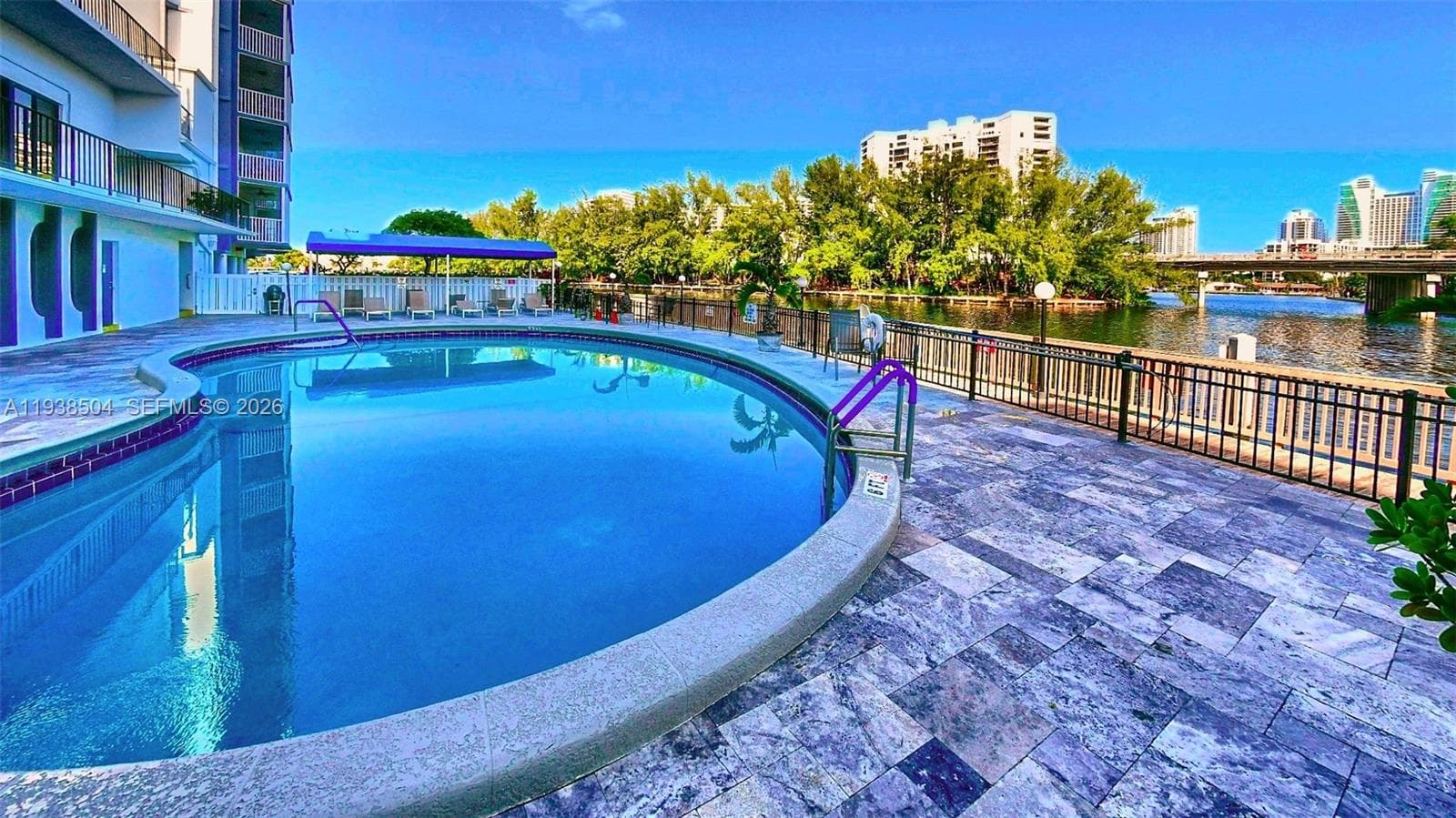 FAIRWAYS RIVIERA CONDO · #626 in Hallandale Beach - Photo 29