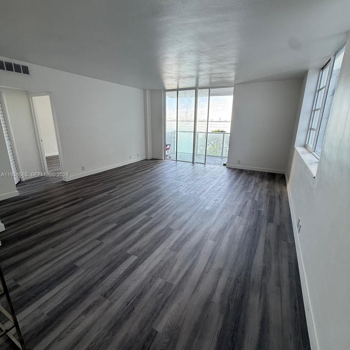 BAY PARK TOWERS CONDO · #704 in Miami - Photo 5